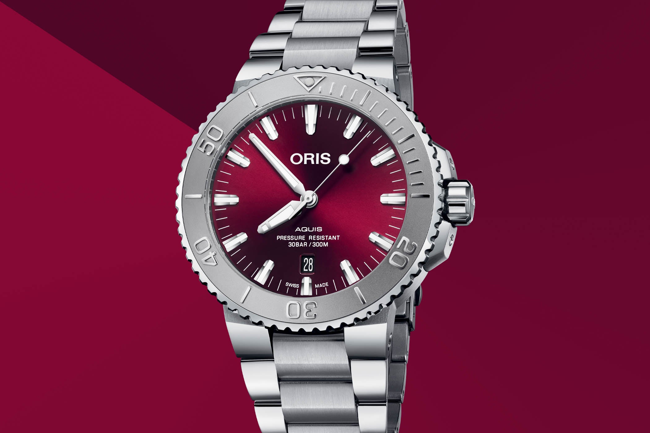 Oris Aquis Date Relief iN Cherry