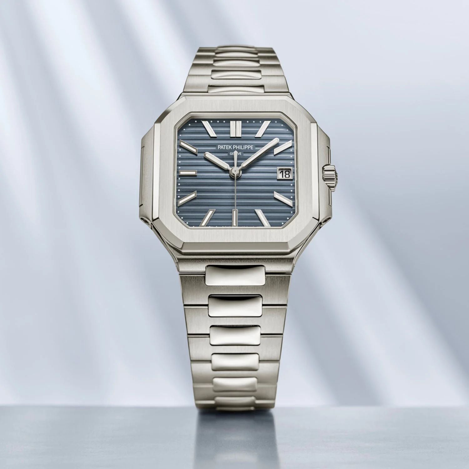 Patek Philippe Cubitus ノベルティグッズ Patek Philippe Cubitus 7128 in Gold – Element iN Time NYC