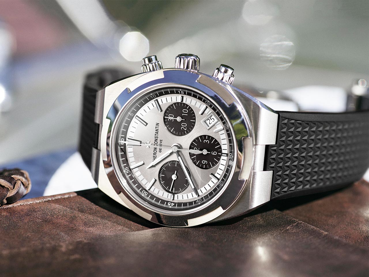 Vacheron Constantin Overseas Chronograph Panda Dial – Element iN