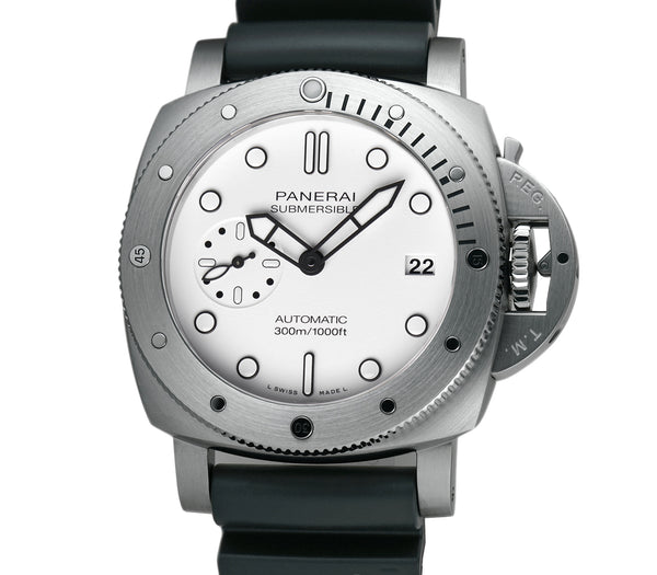 Panerai luminor submersible discount automatic