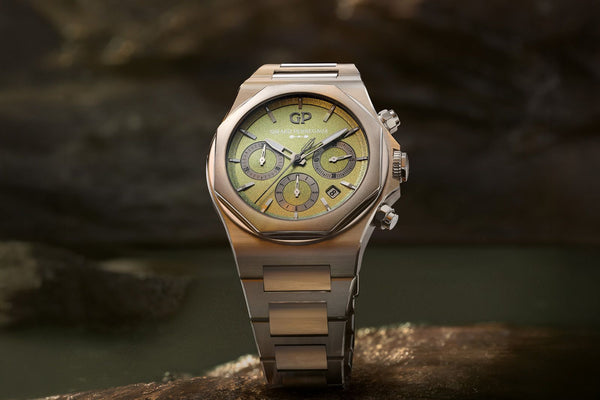 Girard-Perregaux Laureato Chronograph Aston Martin iN Iridescent Green