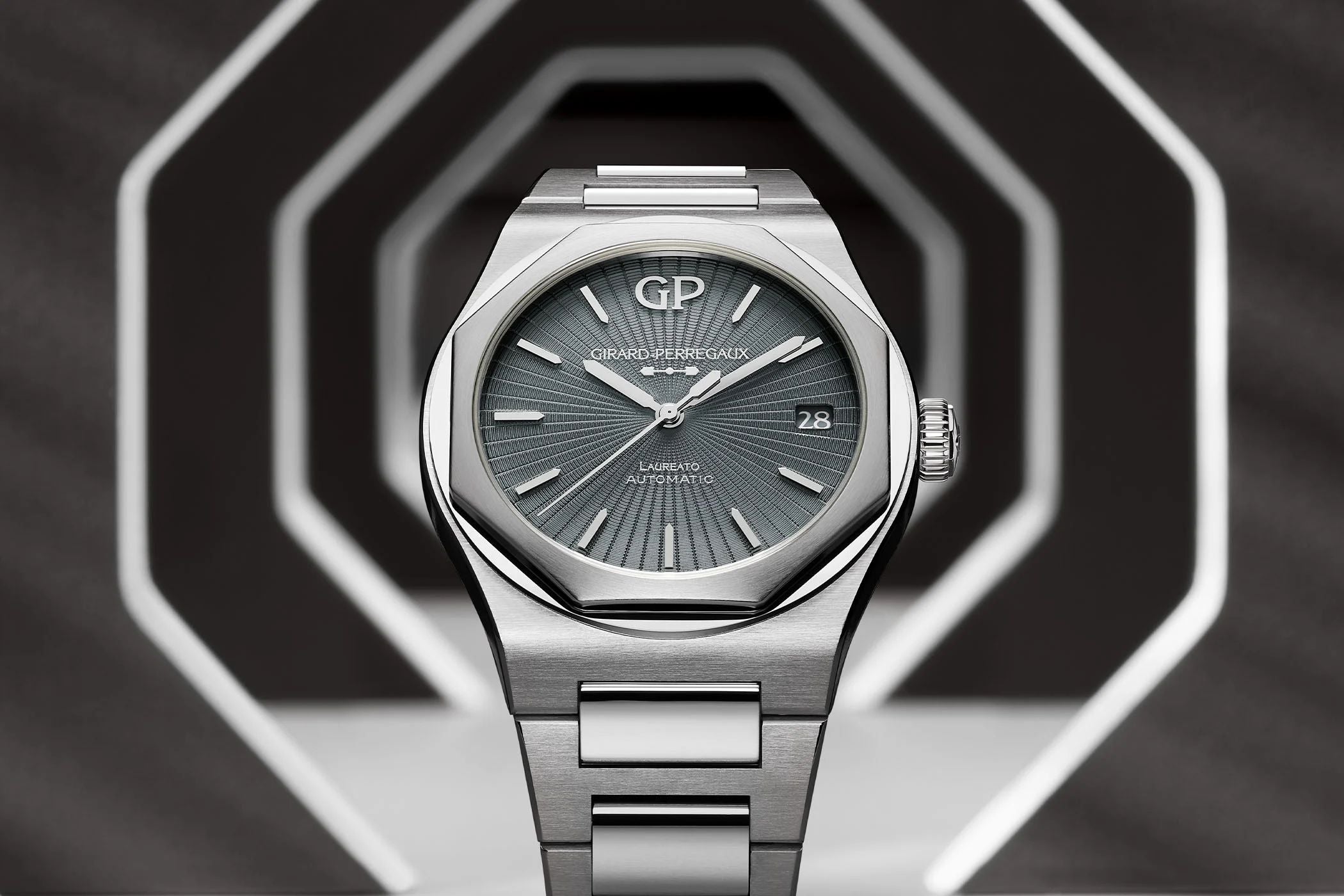 Girard-Perregaux Laureato Hypnotic Grey