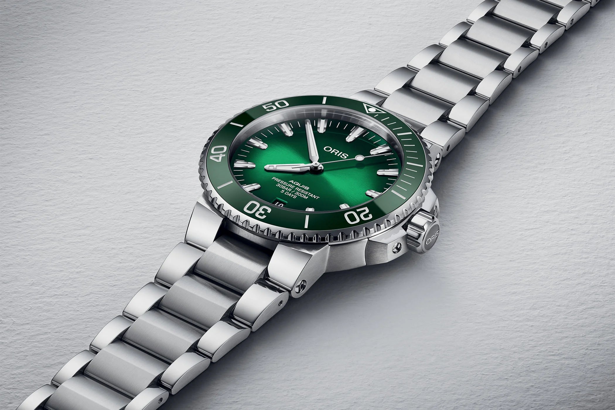 Oris Aquis Date Calibre 400 iN Green