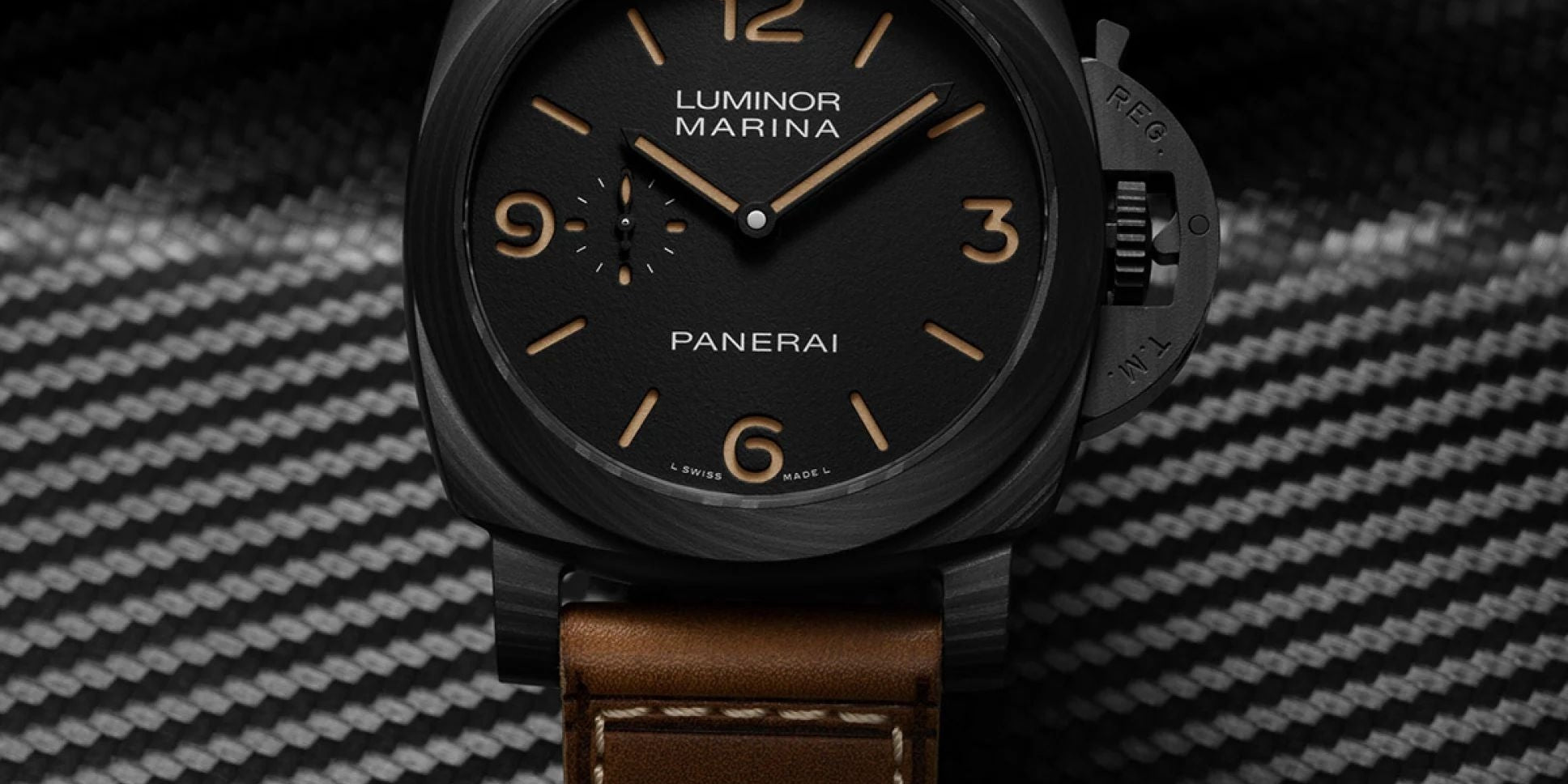Panerai Luminor Marina PAM01707 in Carbotech