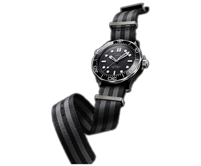 44mm Diver 300M Nato Strap Ceramic Black Dial