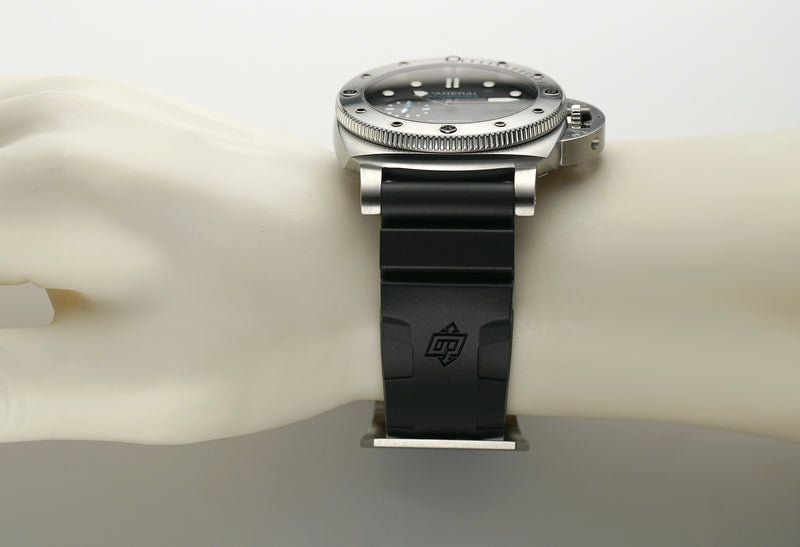 44mm QuarantaQuattro Steel Black Dial