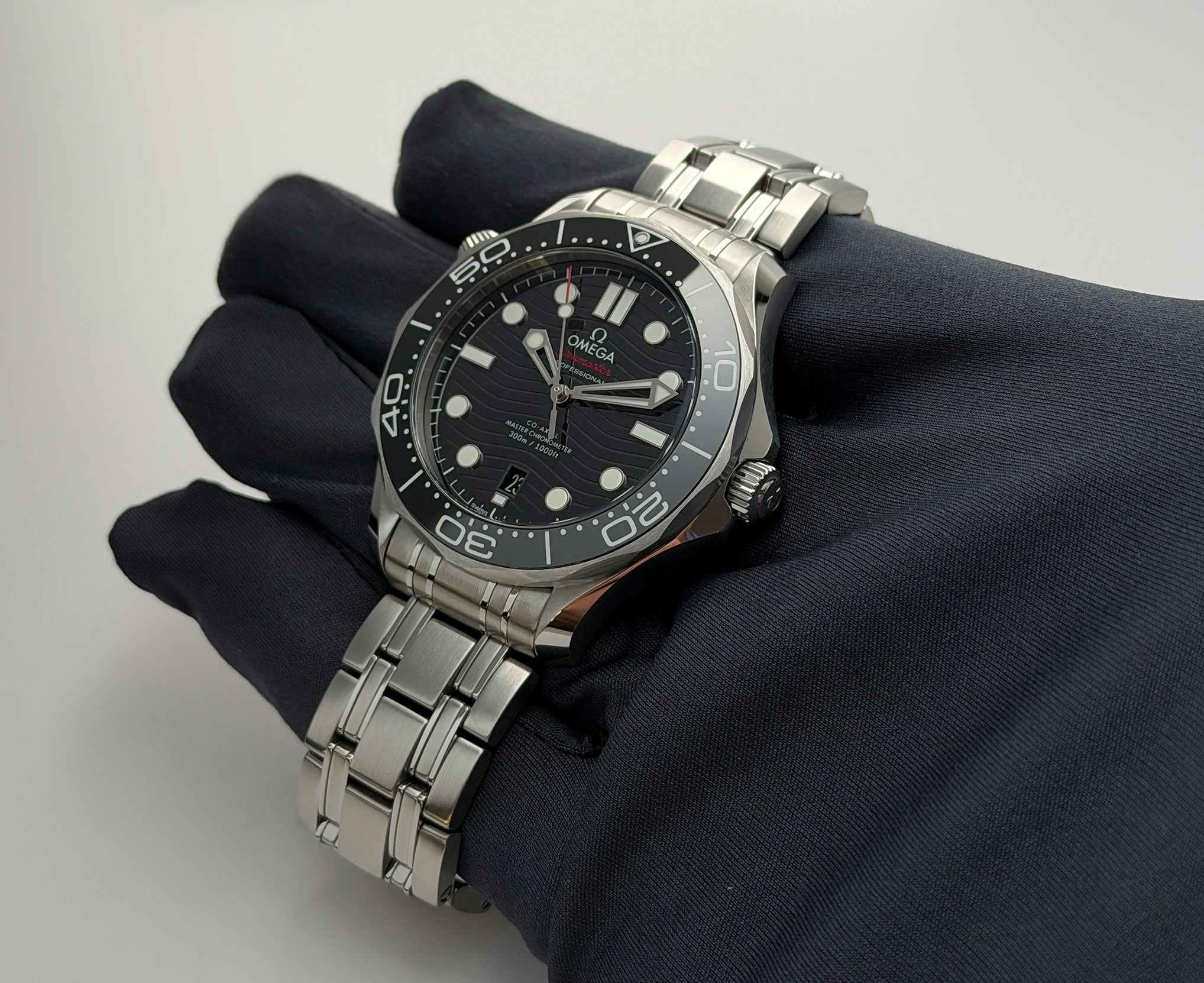 Omega Seamaster Diver 300m Steel 42mm Black Dial 210.30.42.20