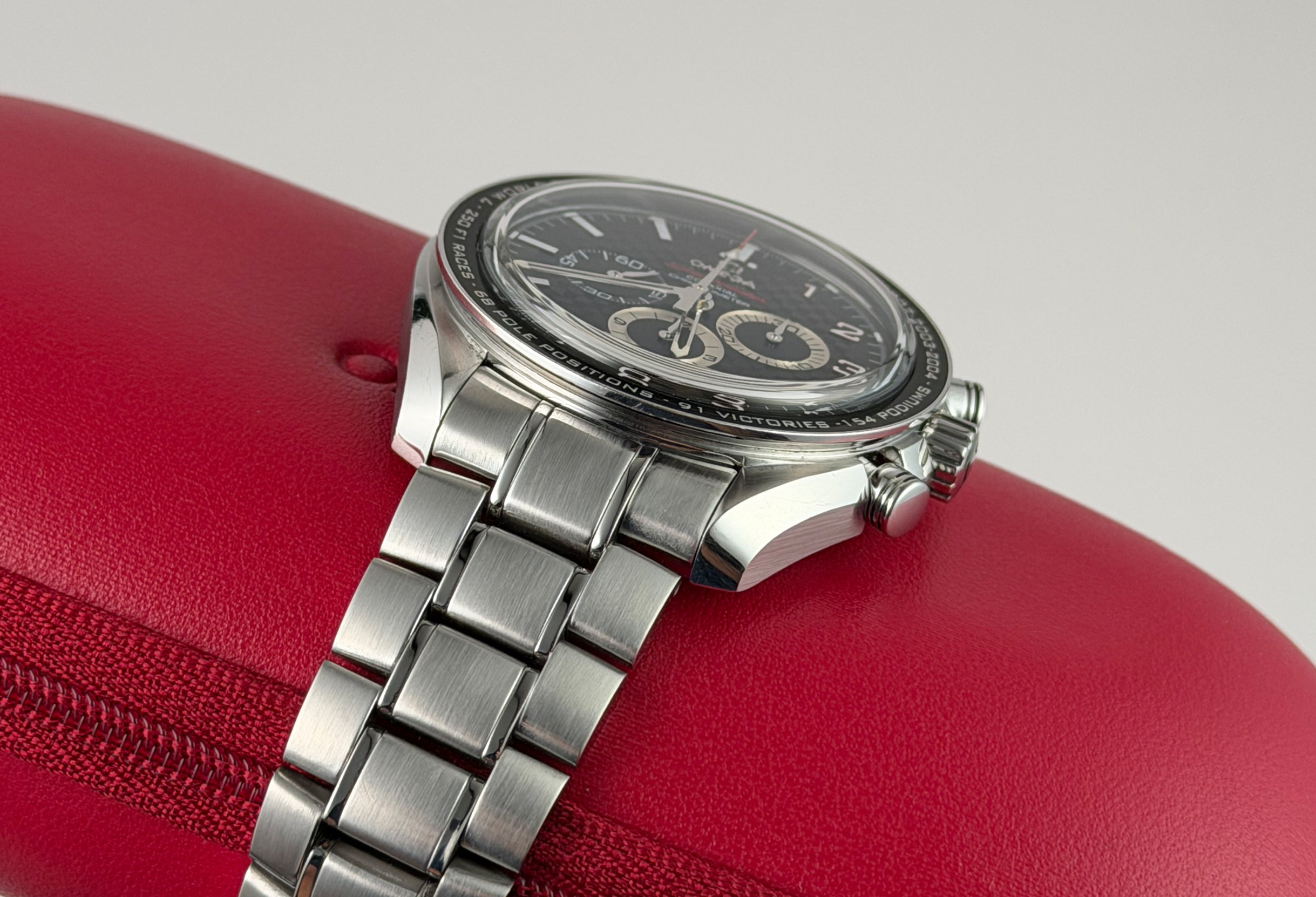 Omega Speedmaster Legend Schumacher Broad Arrow 321.30.44.50