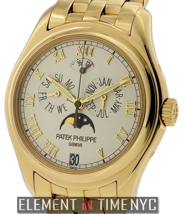 Annual Calendar Moonphase 18k Yellow Gold