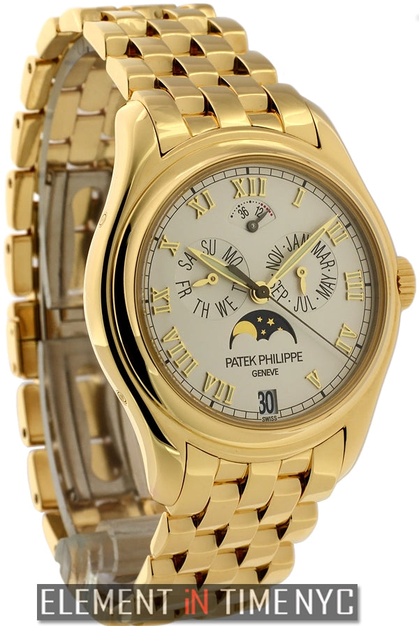 Annual Calendar Moonphase 18k Yellow Gold